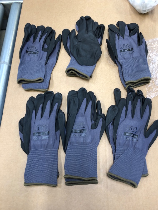 Photo 1 of Work Gloves MicroFoam Nitrile Coated-6 Pairs,Seamless Knit Nylon Gloves,Gray Work gloves
SIZE LARGE 