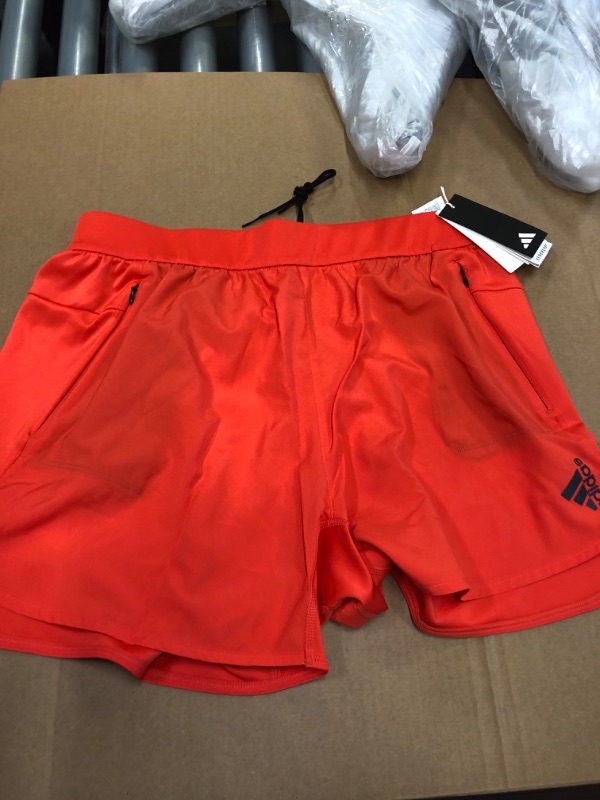 Photo 2 of AERORUN Men's • Running OWN THE RUN SHORTS
SIZE XL
