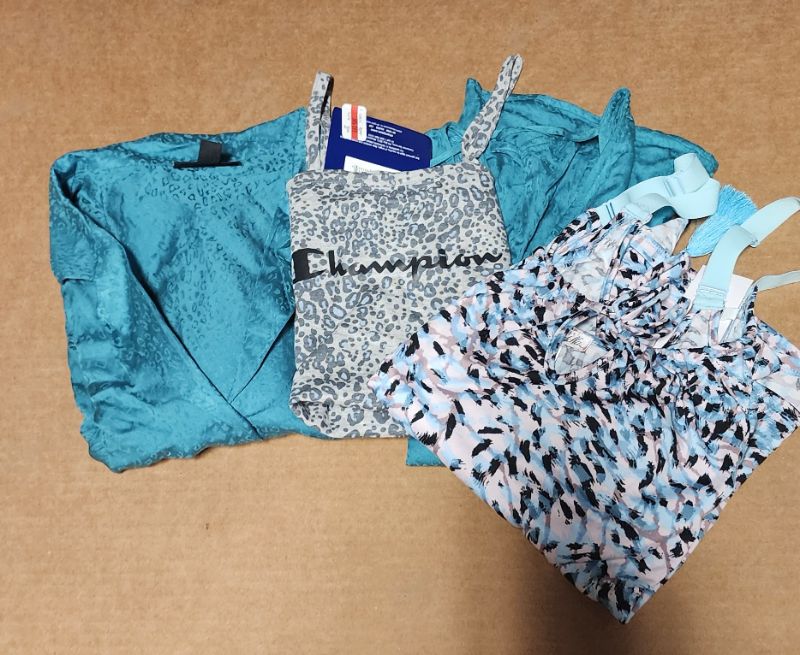 Photo 1 of SIZE L BUNDLE WOMEN'S PJ'S TOP ONLY