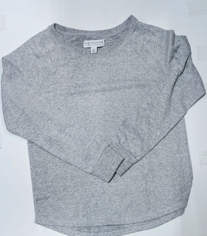 Photo 1 of SIZE  S WOMEN'S PULLOVER 