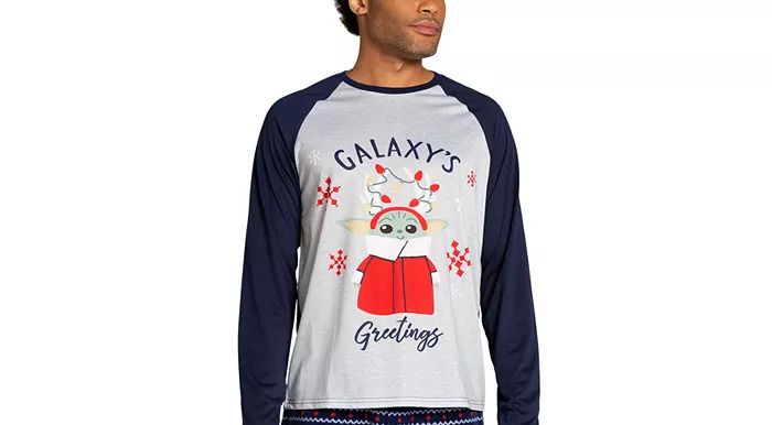 Photo 1 of SIZE XL MEN'S HOLIDAY TOP