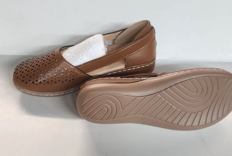 Photo 1 of SIZE 8.5 WOMEN'S LIGHT WEIGHT LOUNGE SHOES