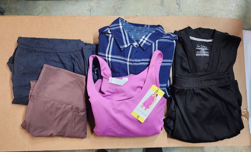 Photo 1 of NO RETURNS / FINAL SALE Lot of 6 pieces women's clothing/ New and used. All Sizes.