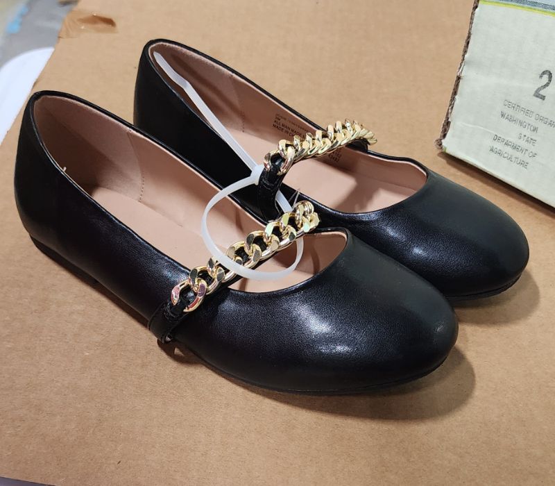 Photo 1 of Girl Size 3 Shoes