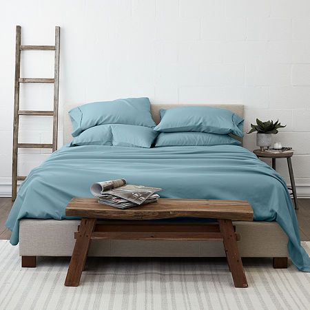 Photo 1 of QUEEN SIZE Premium Home Solids in Style 6-Pc. Sheet Set set includes 4 pillowcases 1 fitted sheet and 1 flat sheet
-
