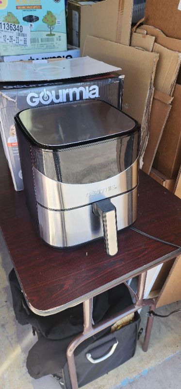 Photo 1 of Gourmia GAF685 Stainless Steel 6 Quart Digital Air Fryer 