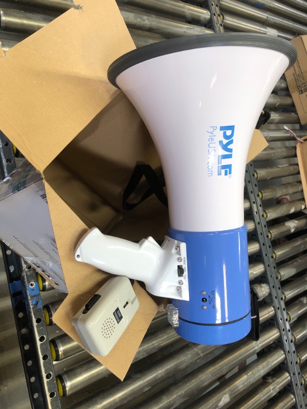 Photo 2 of PylePro PMP50 50 Watt 1,200 Yard Sound Range Portable Bullhorn Megaphone Speaker with Built In MP3 Input Jack and Loud Siren Alarm, Blue