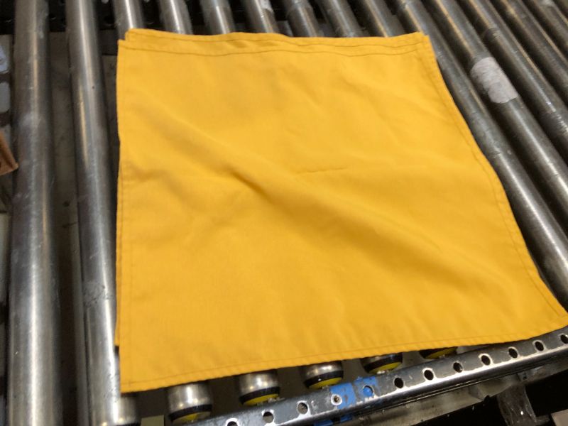 Photo 1 of large gold napkins 11pcs 
