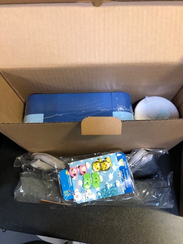 Photo 1 of ZMYGOLON Bento Lunch Box for Kids,Lunch Bento Box Container Leak Proof for Kids Adults Teens School, Lunch Containers with 3 Compartments and Spoon,Fork (blue-sn)