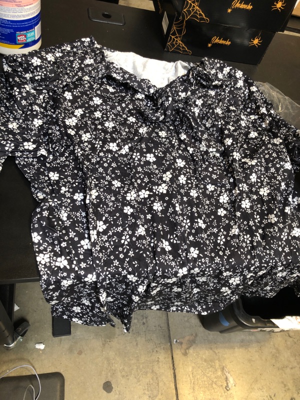 Photo 1 of 5xl floral top