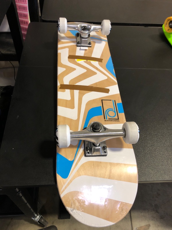 Photo 1 of Roller Derby Street Series Complete Skateboard, Beginner, Teen, Adult, 31X7 Square