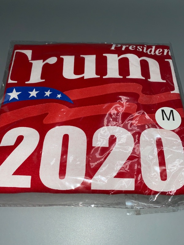 Photo 2 of Medium Red President Trump 2020 T-Shirt Short Sleeve 