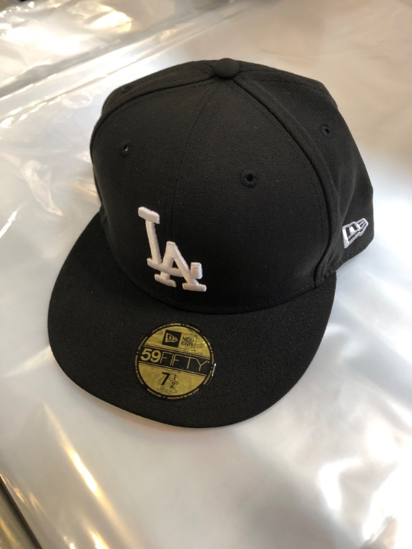 Photo 2 of New Era MLB League 9Forty Black/White Cap 7.5
