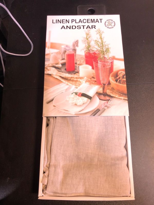 Photo 2 of ANDSTAR Linen Napkins 20 * 20 Inch/17.7 * 11.8 Inch Set of 2 Natural- 100% Pure Linen Napkins,Machine Washable Dining Table Napkin, Soft Table Napkin for Wedding Party Restaurant Dinner Parties 20*20 Inch+17.7*11.8 Inch Light Natural