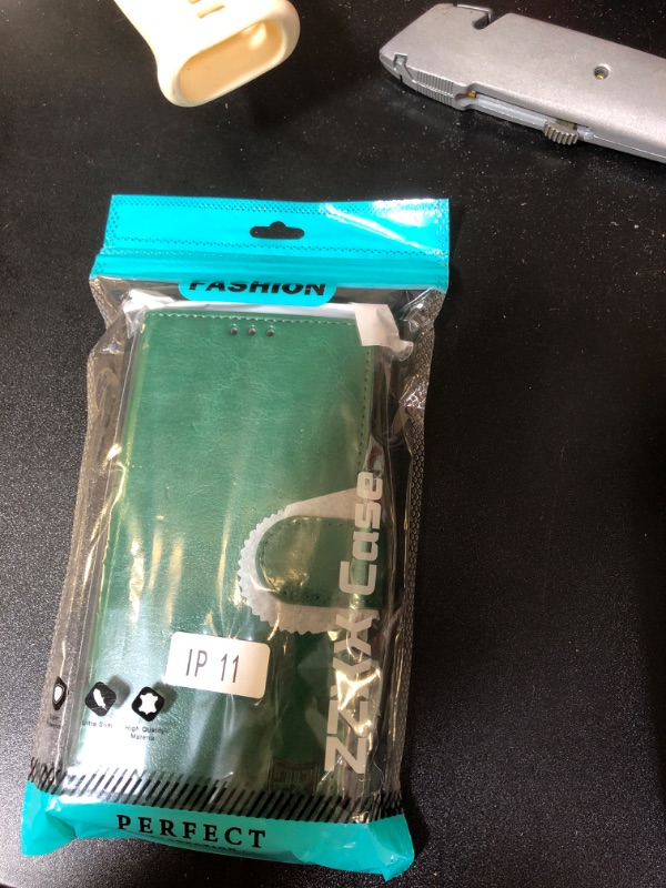 Photo 1 of Iphone 11 Green wallet case