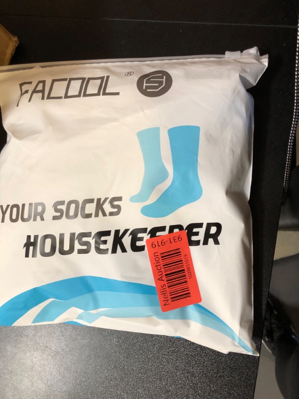 Photo 1 of facool socks size large 
