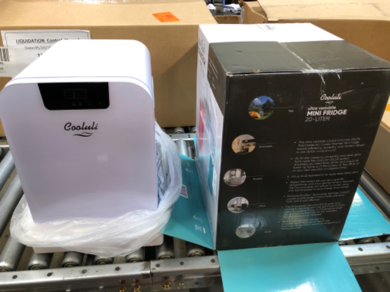 Photo 1 of MINOR SCRATCH ON SCREEN +++ Cooluli 20 Liter Mini Fridge with Temperature Control - White Thermoelectric Cooler and Warmer for Bedroom, Office, Car, Dorm 20 Liter White