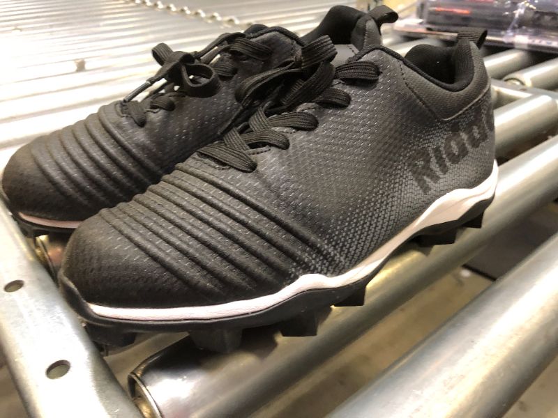 Photo 1 of MENS BLACK CLEATS
6.5