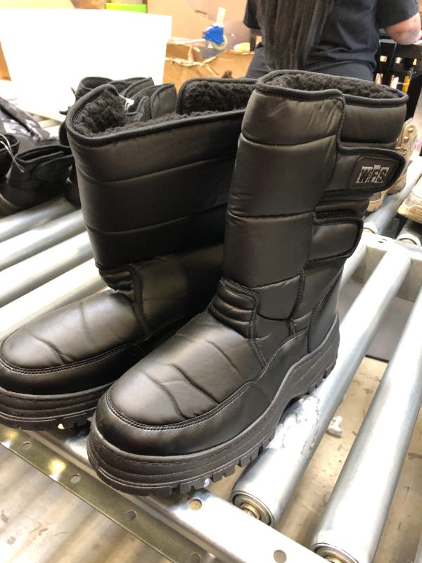 Photo 1 of SNOW BOOTS
MEN 13