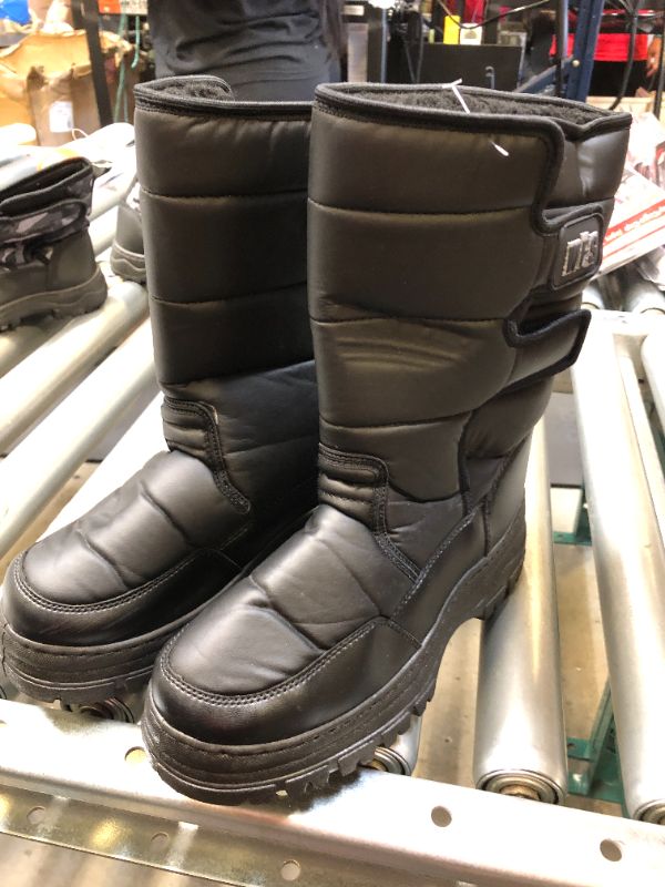 Photo 1 of SNOW BOOTS
WOMENS 8