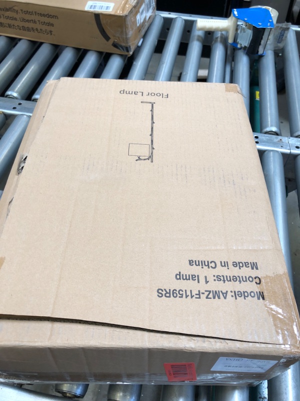 Photo 1 of OYEARS Rustic Farmhouse Tree Trunk Floor Lamp Classic Country Wood Grain Resin Vintage 61.25" Standing Floor Lamp Retro Decorative Lamp for Bedroom Living Room Office Tree Lamp B - Washed white