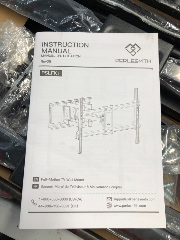 Photo 2 of ***USED - LIKELY MISSING PARTS - UNABLE TO VERIFY FUNCITONALITY***
PERLESMITH Full Motion TV Wall Mount for 37-82 inch TVs up to 132 lbs, Max VESA 600x400mm, TV Bracket with Dual Articulating Arms, Tilt, Swivel, Extension, 16" Wood Studs, PSLFK1