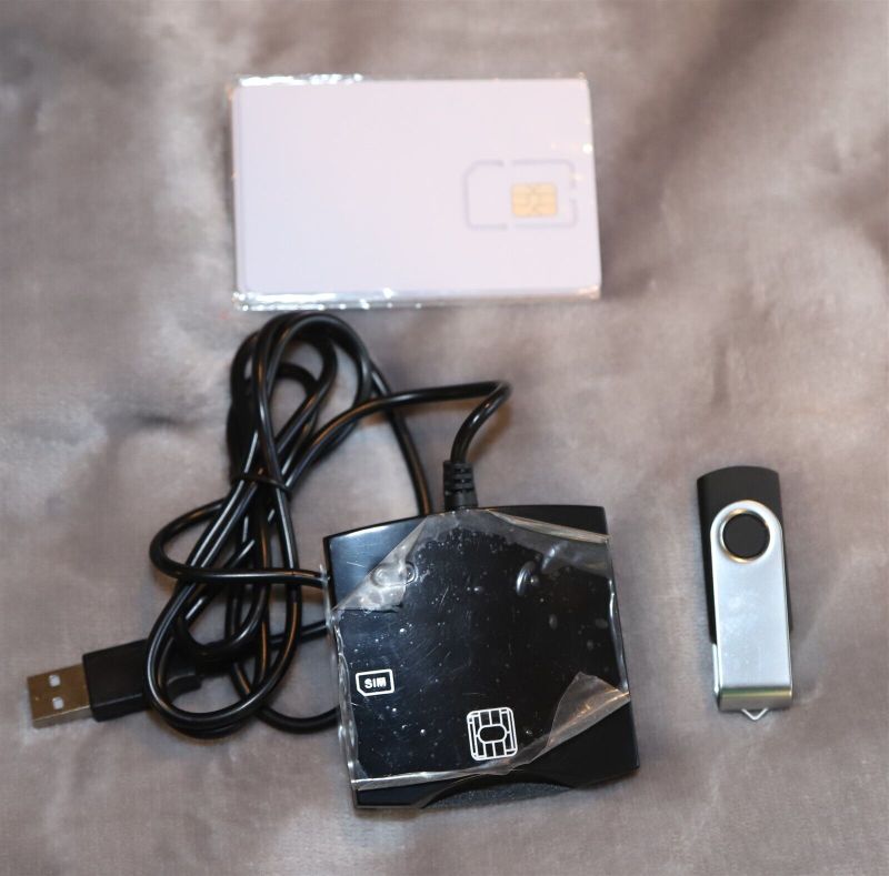 Photo 2 of Bomflore CCID Smart Card Reader. ISO7816 USB W/ Cards, Thumbdrive.
