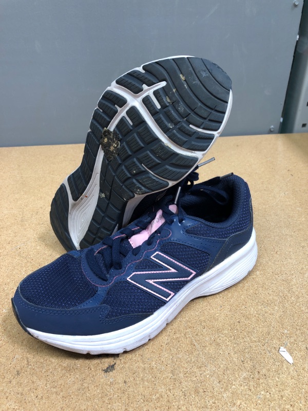 Photo 2 of NEW BALANCE WOMEN'S SHOES
SIZE UNKNOWN WORN OUT