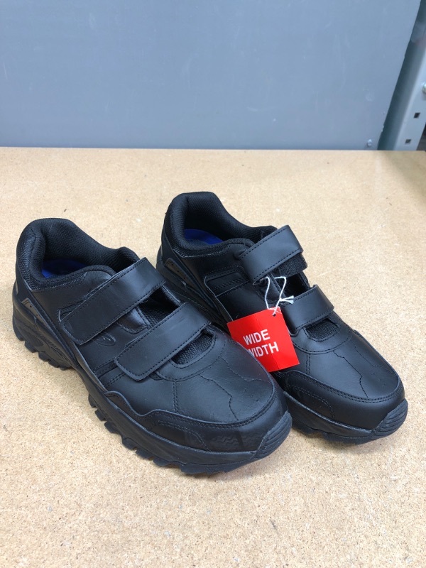 Photo 1 of DR SCHOLL'S MEN'S VELCRO SHOES
SIZE 10.5 W 