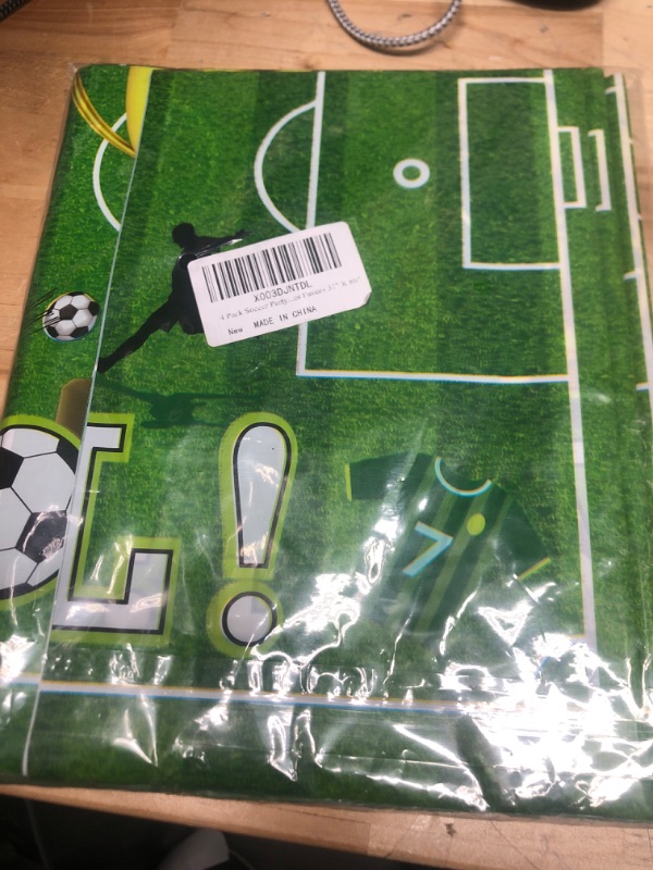 Photo 1 of 4 pack soccer tablecloths 51x86