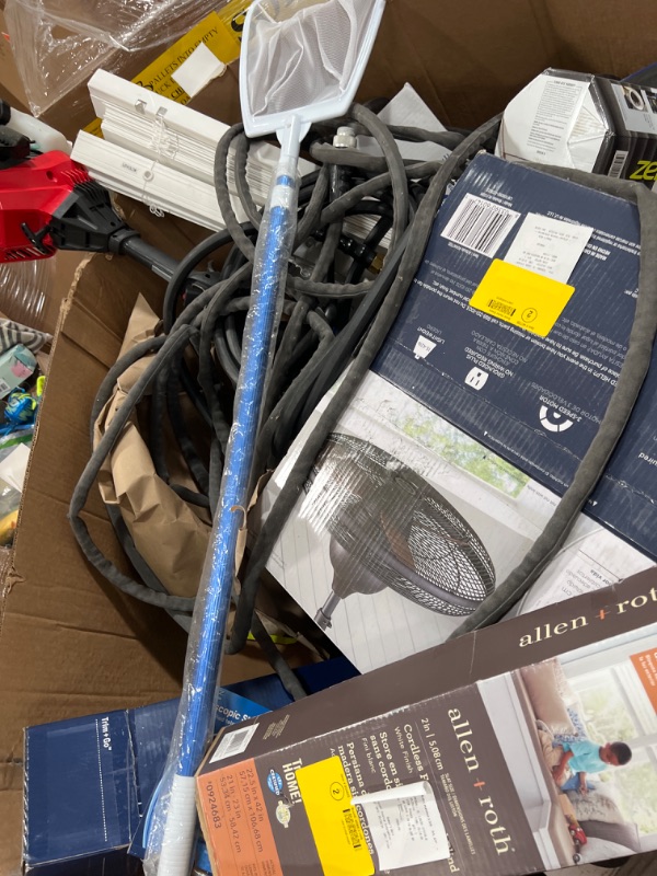 Photo 1 of Assorted items
