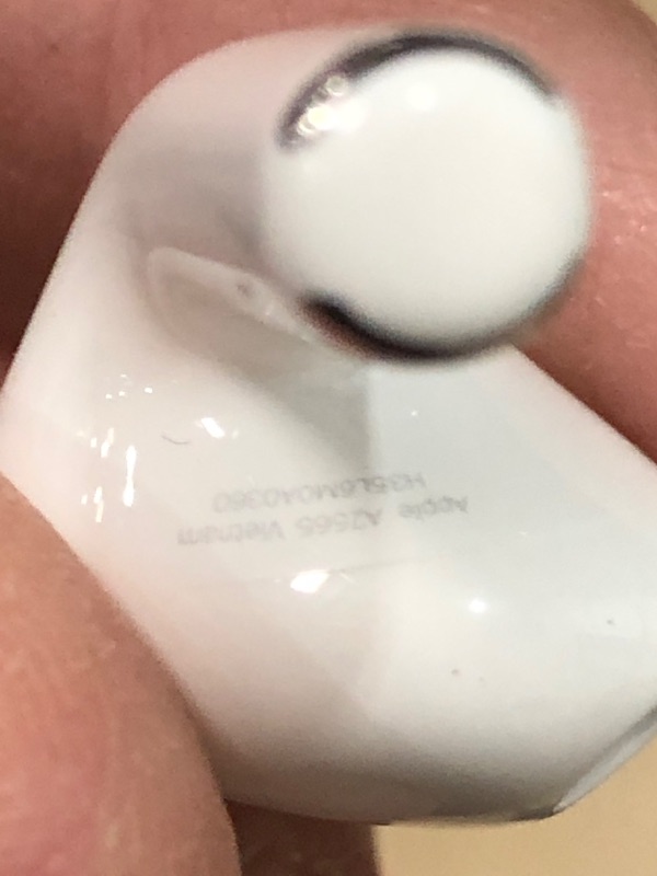 Photo 4 of Apple AirPods with Lightning Charging Case (3rd Generation)