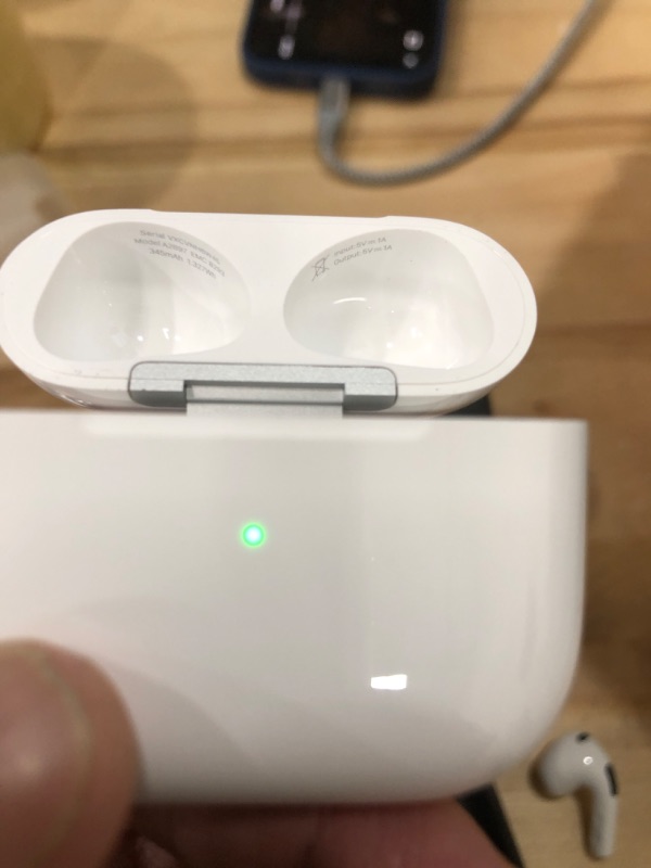 Photo 5 of Apple AirPods with Lightning Charging Case (3rd Generation)