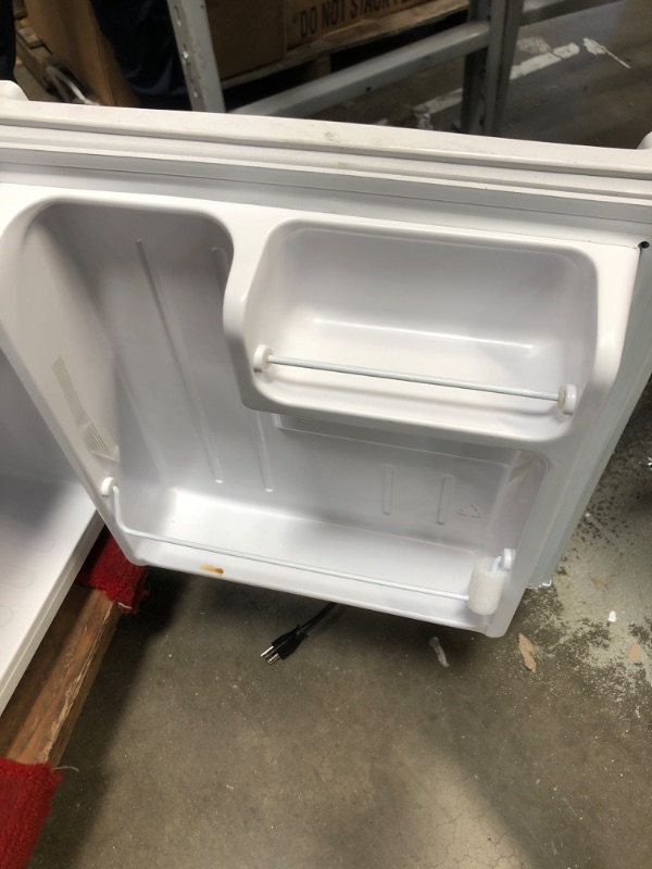 Photo 2 of 1.7 cu. ft. Freezerless Mini Fridge, White