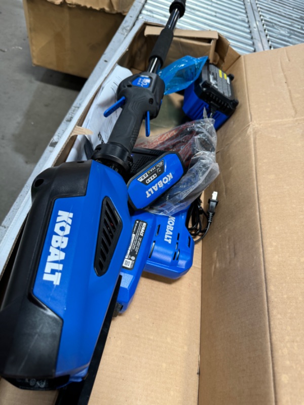 Photo 1 of *UNTESTED** Kobalt Taille-haie Sans Fil Kobalt Avec Perche, 40 V, 20 Po, Bleu KPH 2541-06