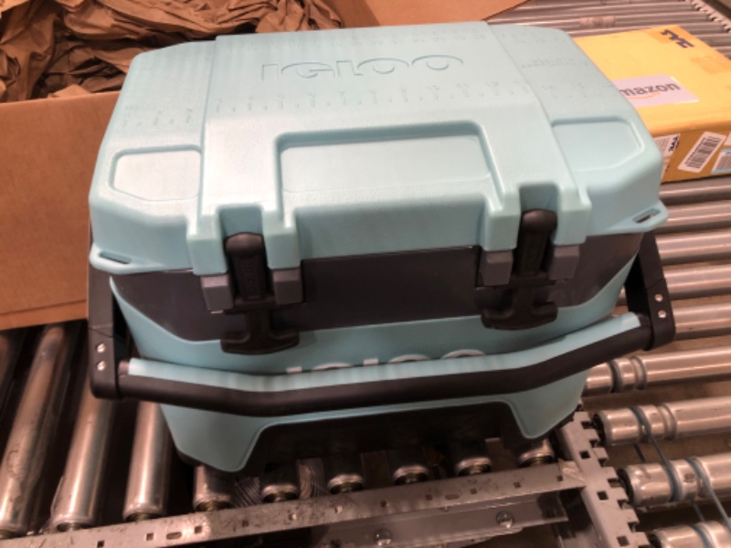 Photo 1 of **see notes**Igloo BMX Hard Coolers (25-72QT) 25 QT Celadon