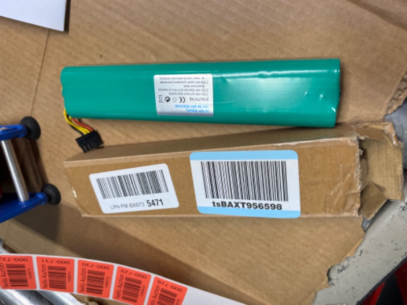Photo 1 of 4500mAh 12V Ni-MH Vacuum Cleaner Rechargeable Battery Pack for Neato Botvac 70e 75 Botvac D Series D75 D80 D85 Vacuum Cleaners 945-0129 945-0174