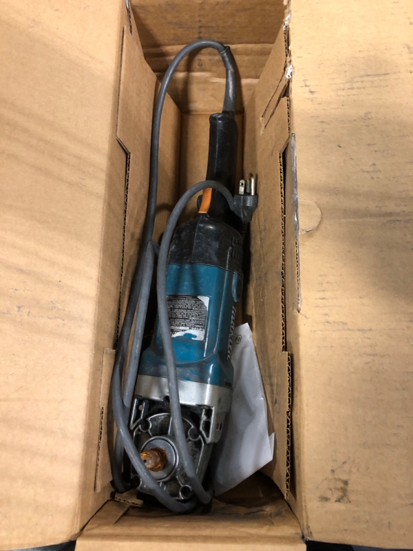 Photo 2 of ** use for parts**
Makita 9227C 7" Polisher
