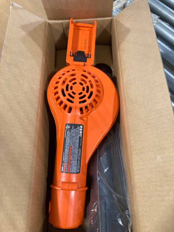 Photo 1 of BLACK+DECKER LSW40C Lithium Sweeper + 40-Volt Battery Pack Kit w/ extra 2.0 AH Battery