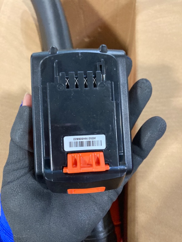 Photo 4 of ** missing battery charger**
Black + Decker Hard Surface Sweeper, Cordless LSW221