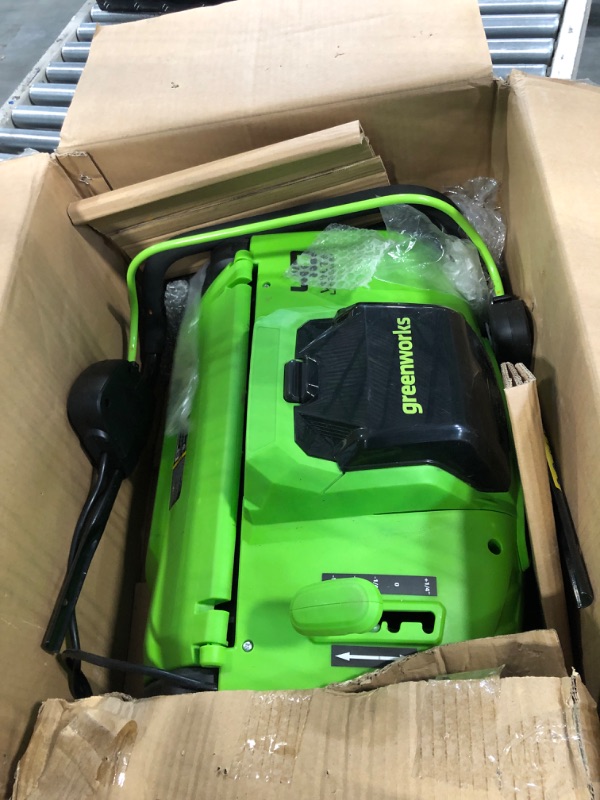 Photo 3 of ****USED*** Greenworks 40V (2-In-1) Dethatcher / Scarifier, Tool Only