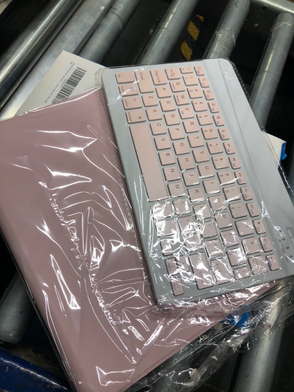 Photo 3 of Bluetooth Keyboard Case for Ipad Air/air 2 - (Pink)