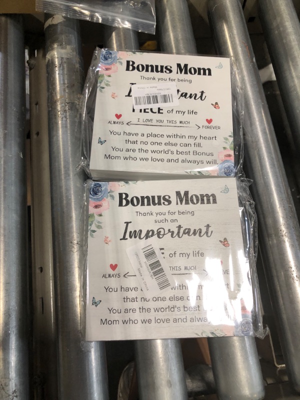 Photo 1 of 2 PIECES, Bonus Mom Gift From Stepson Stepdaughter, Best Bonus Mom Gift, to My Bonus Mom Acrylic Desk Plaque Sign Keepsake Gift for Stepmom Stepmother (with Wooden Stand)