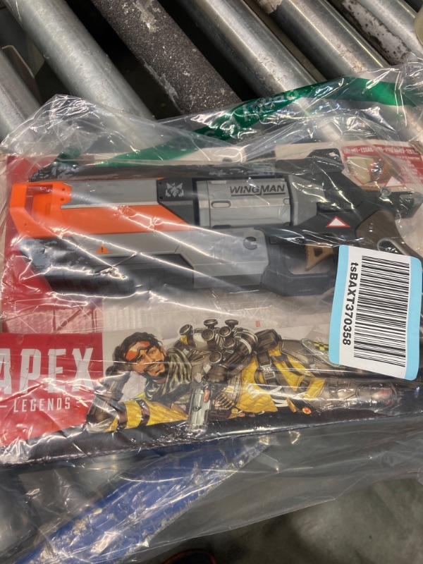 Photo 2 of APEX Legends Wingman Pistol 1:1 Scale Licensed Replica Weapon