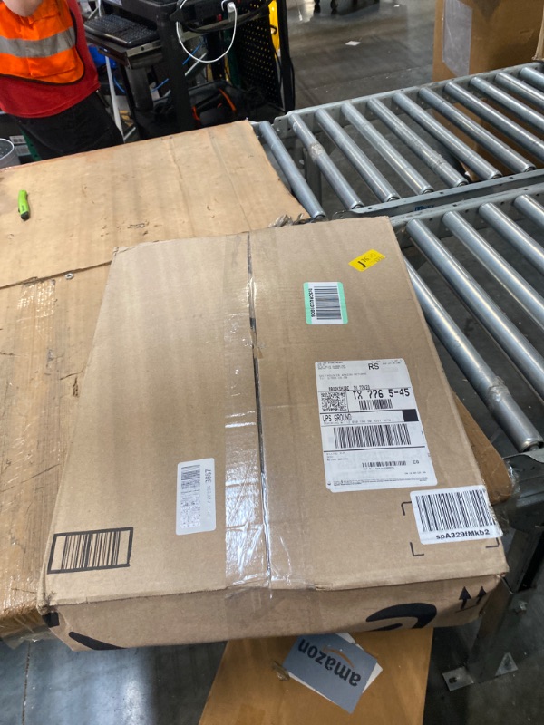 Photo 1 of 2.6 gallon cans Universal fit for all vehicles like car, truck, small size boat?motorcycle (Red (2.6 gallon))