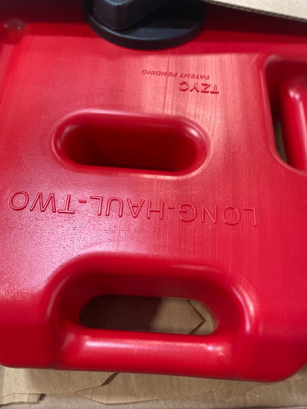Photo 1 of 2.6 gallon cans Universal fit for all vehicles like car, truck, small size boat?motorcycle (Red (2.6 gallon))