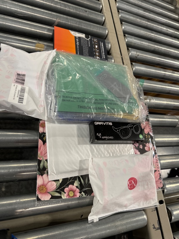 Photo 1 of ***BUNDLED BAG OF  ***
