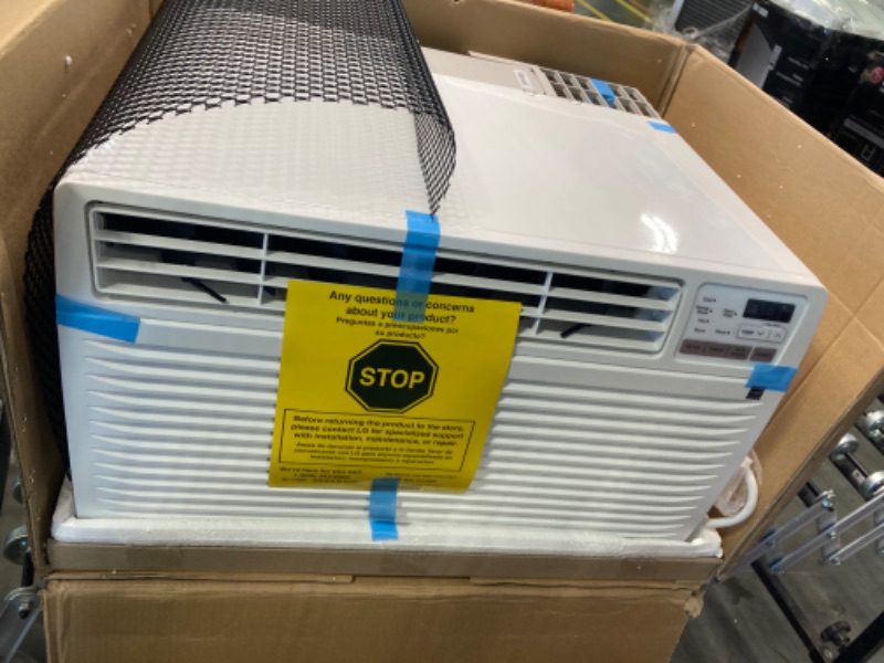 Photo 4 of ****USED** LG 11,800 BTU Through the Wall Air Conditioner, 230/208V, Cools up to 440 Sq. Ft. for Bedroom, Living Room, Apartment, with Remote, 3 Cool & Fan Speeds, Wall AC Unit, White 12000 BTU Cool Only 230V