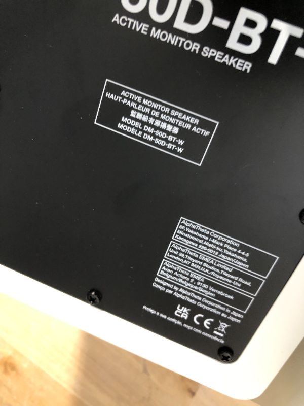 Photo 6 of Pioneer DJ DM-50D-BT-W 5-inch Desktop Active Monitor Speaker Pair with Bluetooth - White