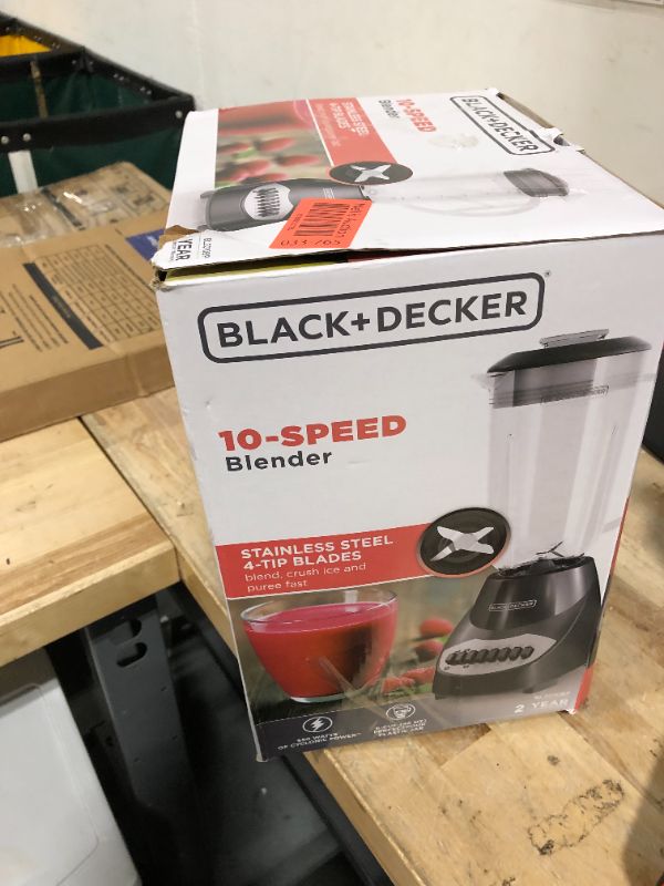 Photo 4 of **PARTS ONLY** BLACK+DECKER 10-Speed Countertop Blender, BL2010BP, 6-Cup Plastic Jar, Dishwasher-Safe, Stainless Steel Blade, Suction Feet....